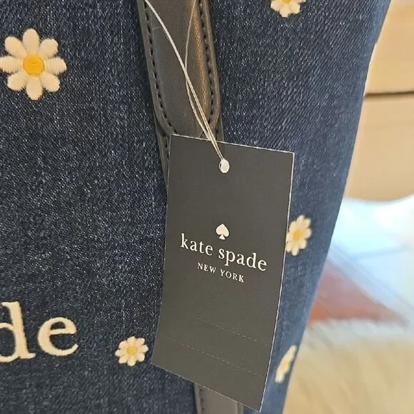 NWT- Kate Spade Denim Daisy Slide Tote (16×12×6)